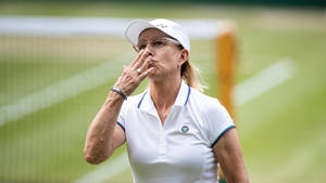 Martina Navratilova Blowing A Kiss Wallpaper