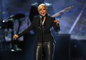 Mary J. Blige Performs Therapy In American Music Awards Wallpaper