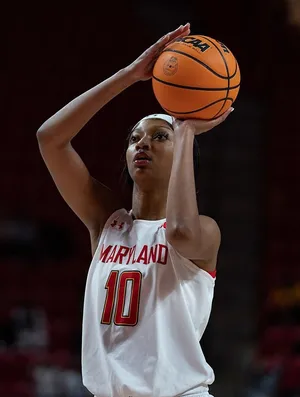 Maryland Basketball Player Free Throw Wallpaper