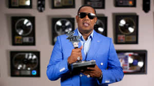 Master P Holding Award Wallpaper