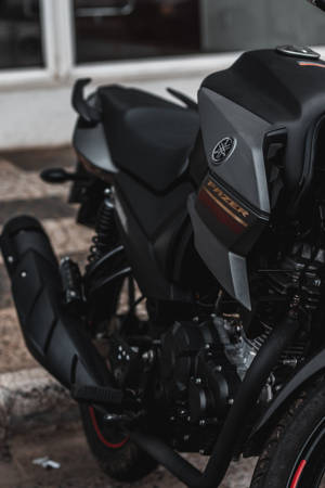 Matte Black Yamaha Mt 15 Motorcycle Wallpaper