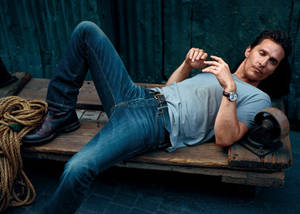 Matthew Mcconaughey In Jeans And Shirt Wallpaper