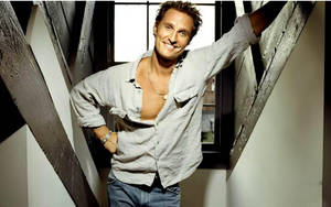 Matthew Mcconaughey In Jeans Wallpaper