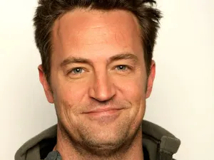 Matthew Perry Star Of 'friends' Wallpaper