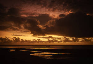 Mauritius Golden Sky Wallpaper