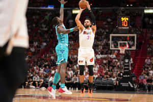 Max Strus Miami Heat Three Point Shot Wallpaper