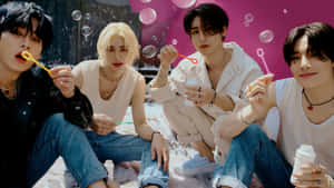 Maxident Group Eating Snacks Wallpaper