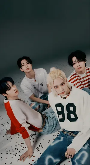 Maxident Kpop Group Style Wallpaper