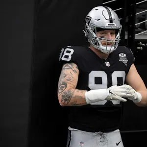 Maxx Crosby Professional Nfl Player Wallpaper