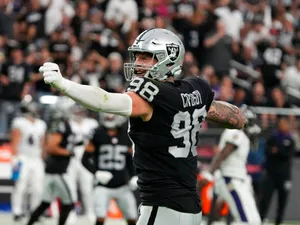 Maxx Crosby Rookie Raiders Football Player Wallpaper