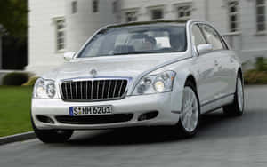 Maybach Landaulet In Motion Wallpaper