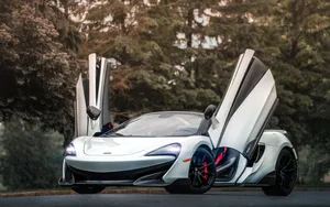 Mclaren 600lt - Unleashing Speed And Power Wallpaper