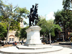 Medellin Bolivar Park Wallpaper