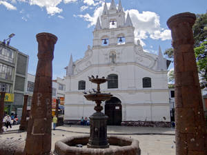 Medellin Church Of Veracruz Wallpaper