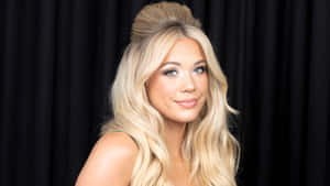 Megan Moroney Blonde Hair Style Wallpaper