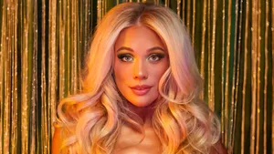 Megan Moroney Glamorous Portrait Wallpaper