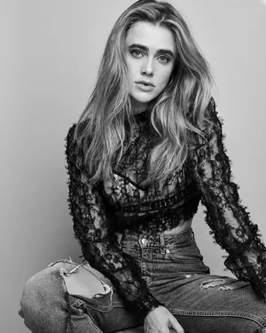 Melissa Roxburgh Blackand White Portrait Wallpaper