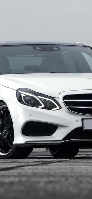 Mercedes Benz Clase E Headlamp Wallpaper