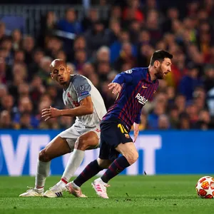 Messi_ In_ Action_ Dribbling Wallpaper