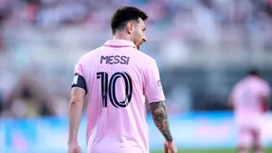 Messi_ Number_10_ Pink_ Jersey_4 K Wallpaper