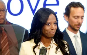 Mia Love With Mischievous Look Wallpaper