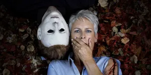 Michael Myers Maskand Victim Aesthetic Wallpaper