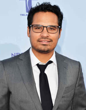 Michael Peña Looking Intense In His Film Role Wallpaper