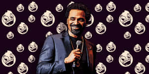 Mike Epps Performing At A Comedy Show. Wallpaper