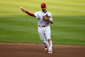 Mike Moustakas Carrying The Ball Wallpaper