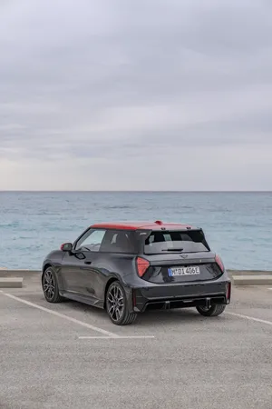 Mini Cooper S E Oceanside Parking Wallpaper