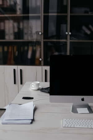 Minimalist Office Setupwithi Mac Wallpaper