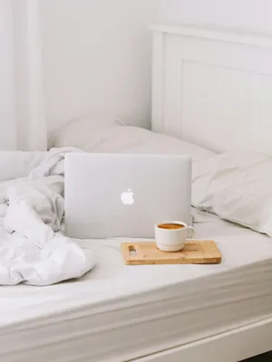 Minimalist Workfrom Bed Setup Wallpaper