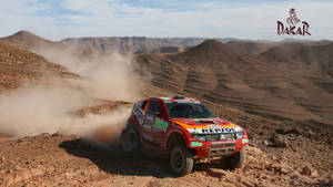 Mitsubishi Pajero In Dakar Desert Wallpaper