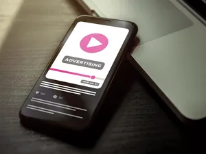 Mobile Video Ad Preview Wallpaper