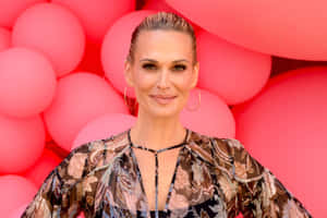Molly Sims Pink Balloons Background Wallpaper