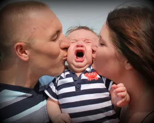 Mom And Dad Crying Baby Wallpaper