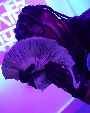 Money Fanin Purple Light Wallpaper