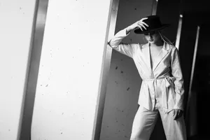 Monochromatic Elegance In Fashion Wallpaper