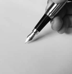 Monochrome_ Fountain_ Pen_ Closeup Wallpaper