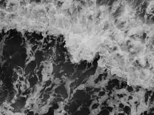 Monochrome_ Ocean_ Waves_ Texture_4 K Wallpaper