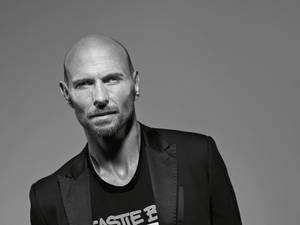 Monochrome Photo Of Luke Goss Wallpaper