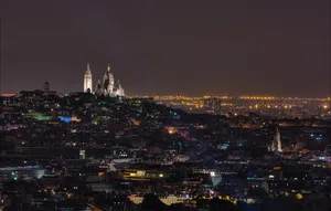 Montmartre Sacre Coeur Basilica At Night Wallpaper