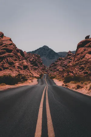 Moody Road Of The Valley Of Fire Wallpaper