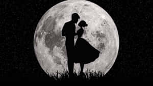 Moonlit Lovers Embrace Wallpaper
