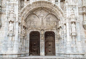 Mosteiro Dos Jeronimos Front Doors Wallpaper