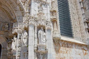 Mosteiro Dos Jeronimos Wall Sculptures Wallpaper