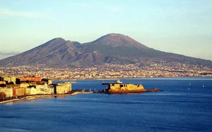 Mount Vesuvio Beach Scenery Italy Wallpaper