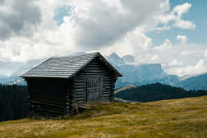 Mountain View Log Cabin Wallpaper