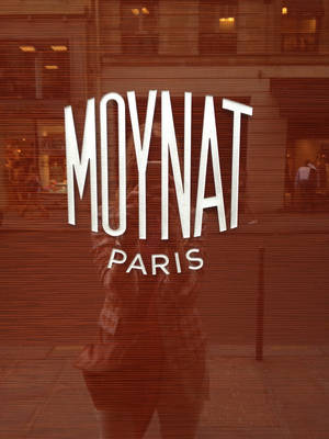Moynat Paris Logo - Unmistakable Refinement Wallpaper