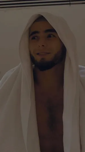 Muhammad Mokaev With Bathrobe Wallpaper